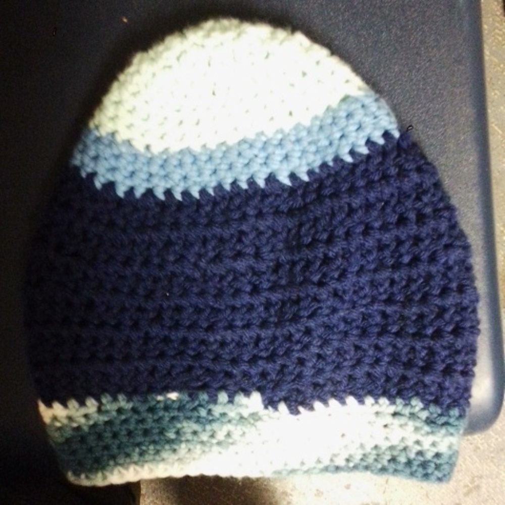 Knitted hat - Picture 2 of 2
